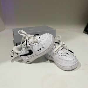 Nike Kids White and Black Sneakers